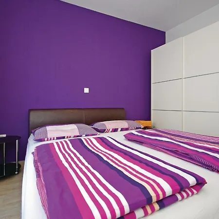 Apartment Beautiful In With Kitchen Makarska