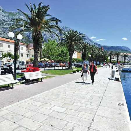 Beautiful In With Kitchen Makarska