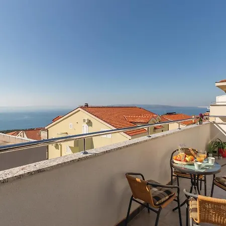 Two-bedroom With Sea View 06 *