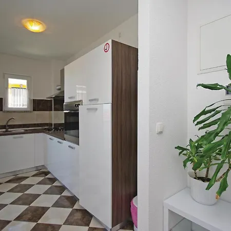 Apartment Two-bedroom With Sea View 06