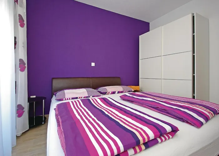 Apartment Two-bedroom With Sea View 06 Makarska