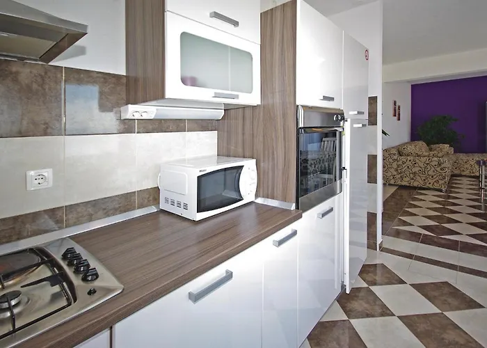 Apartment Two-bedroom With Sea View 06